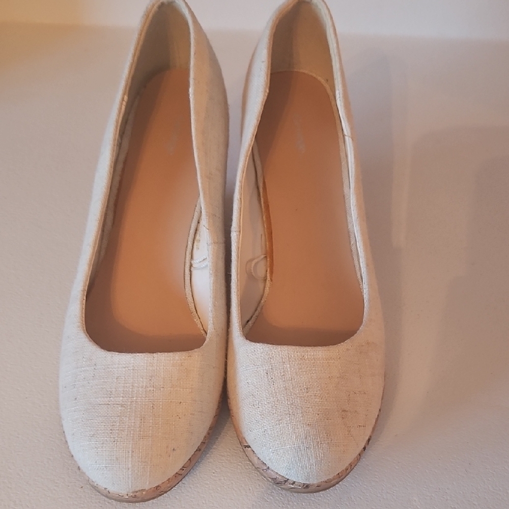 Elegant Cream Wedge Women's Shoes